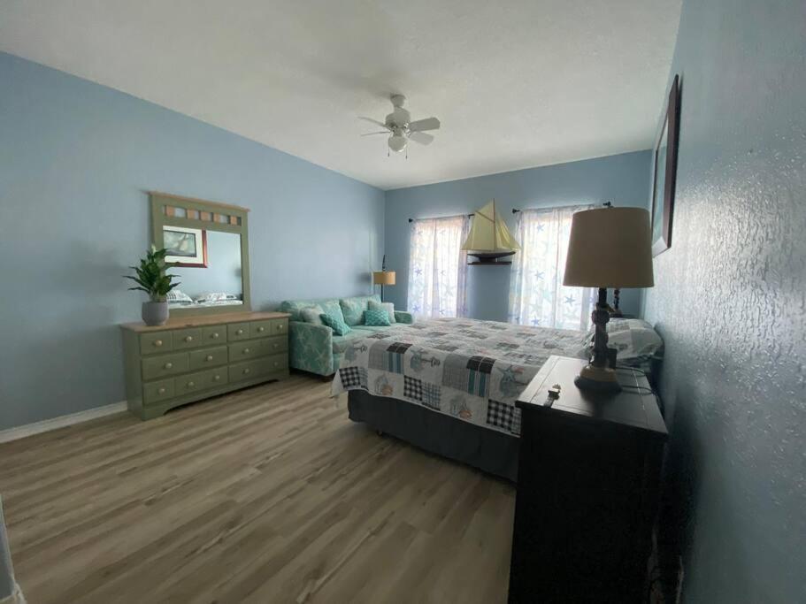 Beach House With Ocean View Surfside Beach Exterior foto