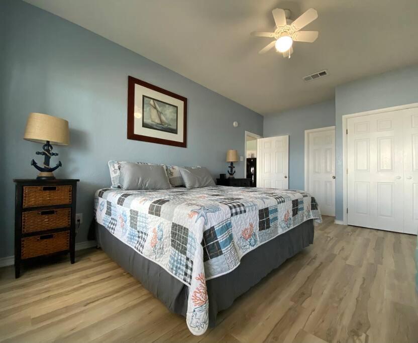 Beach House With Ocean View Surfside Beach Exterior foto